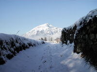 Il monte Serva sullo sfondo
